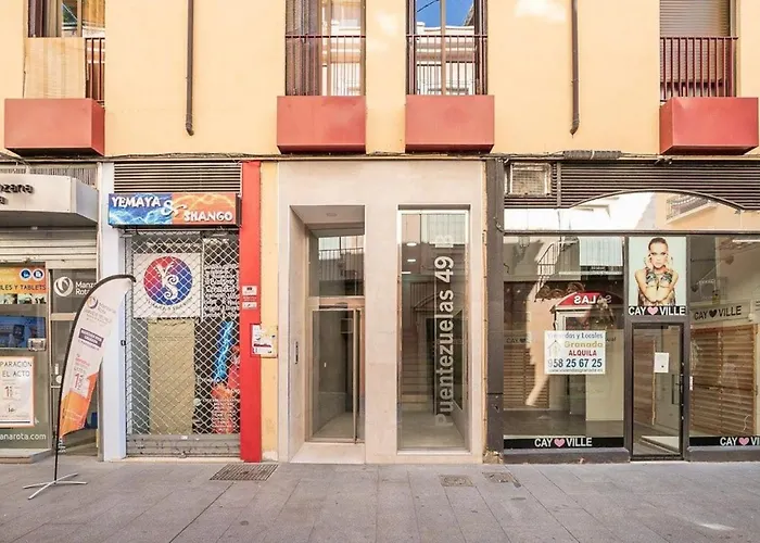 Modern Apartment In The Heart Of Granada